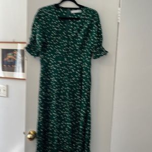 Faithful The Brand Kelly green with daisies midi dress size 10